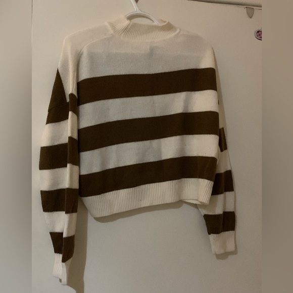 Chic H&M cropped sweater - Picture 2 of 2